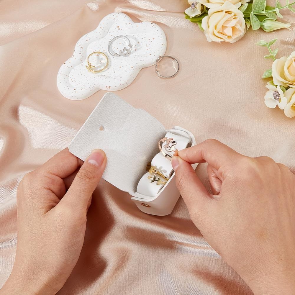กล่องหมอนหนังสำหรับใส่แหวนสุนั - Wedding Supply.Box บทวิจารณ์และราคา
